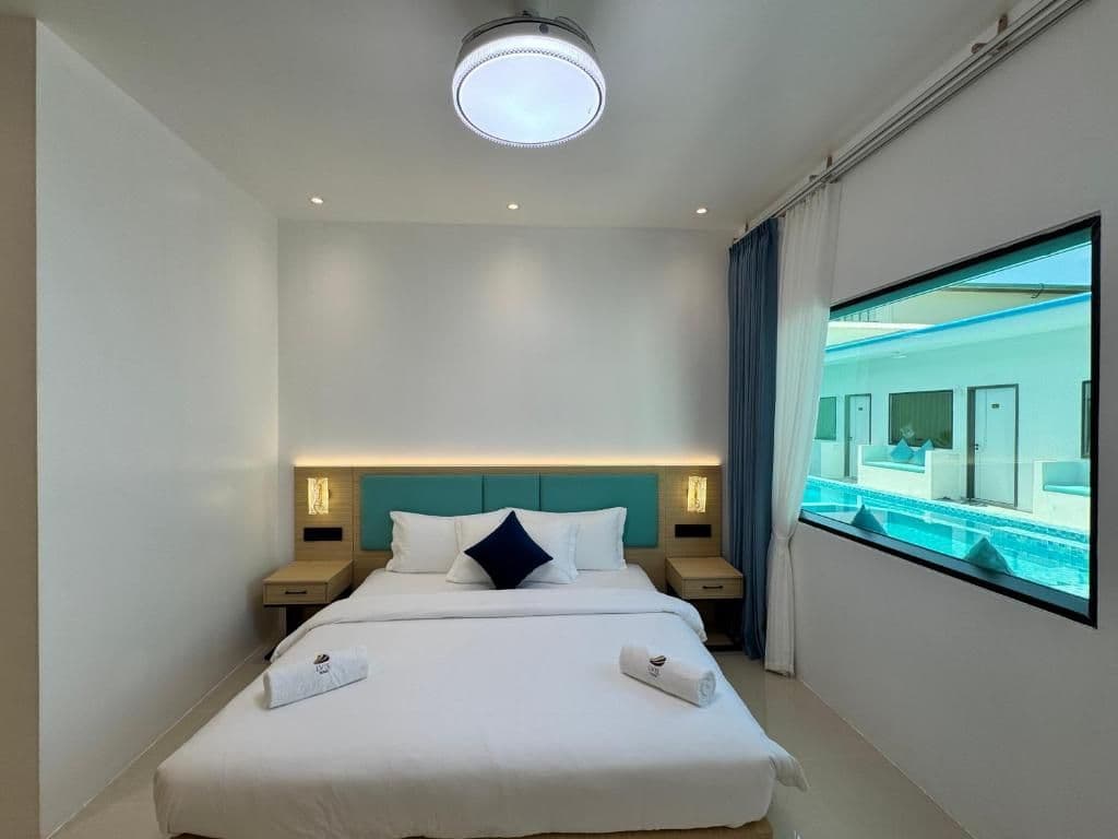 LVIS Pool Villa